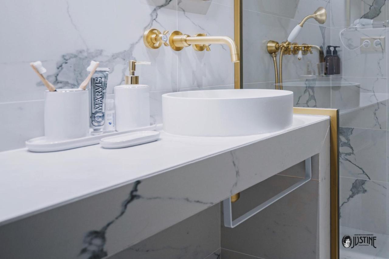 Suite Kintsugi By Justine Apartments Apartamento Turistico En Madrid Rio Eksteriør bilde